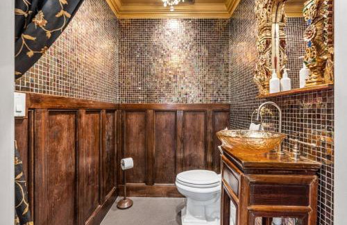 The Modern Castle Canal View Access Rooftop Living Greenhouse VlLLAS - Foto 27