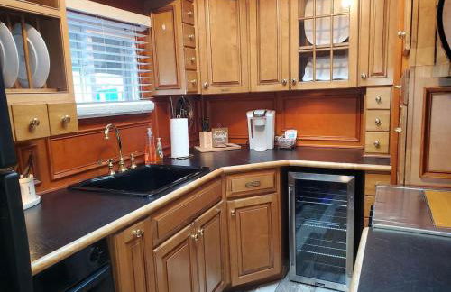 Float and Relax ON the Water Float Home - Foto 23