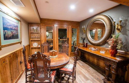 LUXURY!! Hot Tub, Pool Table, River & Petting zoo? - Foto 27