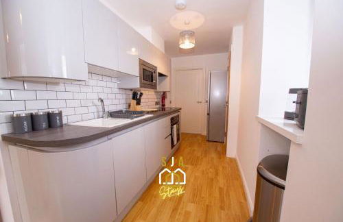 Affleck Stay 2 - SJA Stays - Modern 2 Bed Apartment - Photo 3