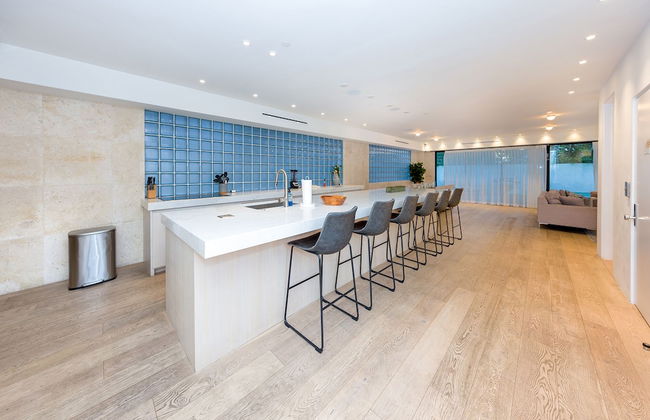 Dream Beverly Hills Mansion W. Pool - Photo 26