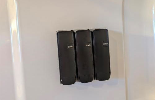 Modern Norwalk Retreat 2 King Suites Sunroom - Foto 17