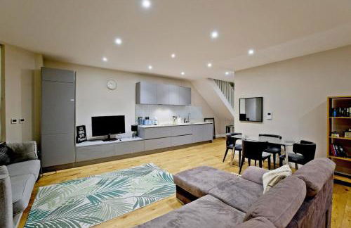 Modern Stylish Spacious 1BR Duplex - Foto 10