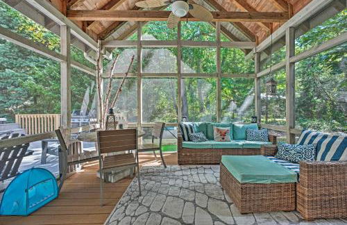 Luxury Family Home with Deck, Swim Spa and Grill! - Foto 1