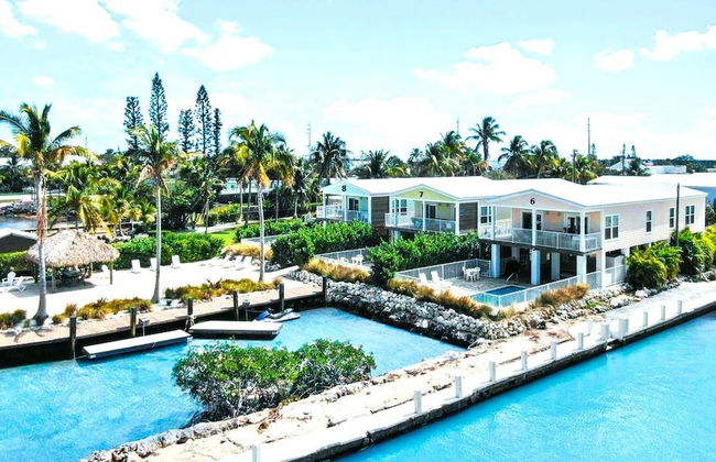 1 Beautiful 4 Bed 3 Bath Pool Home w Free Dock - Foto 33