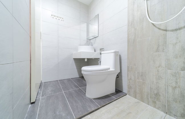 OYO Home 44045 Splendid 2br Arte Plus - Foto 24