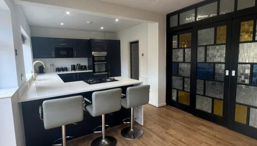 Stylish family home with cinema-style lounge near Blackpool - Foto 2, stove, toaster