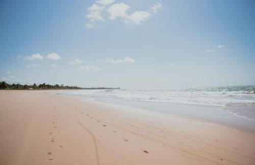 Flat Guarajuba Beira da Praia pé na areia - Foto 40