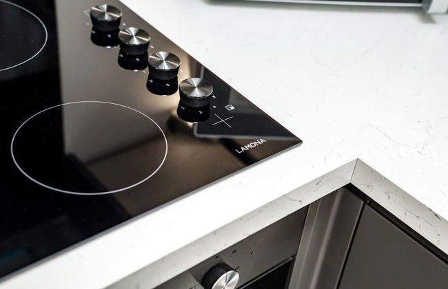 Host Apartments The Roscoe Carriage House - Photo 30