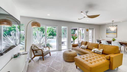 Private Oasis with Pool Walk to Melbourne Beach! - Foto 2