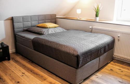 LIGHTPLACE • Größere Gruppen • 4 Einzelzimmer • Boxspring • Smart TV • Biergarten • Restaurant - Foto 31