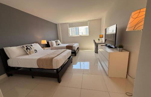 SPECIAL Beautiful Modern Beach Condo - Foto 19