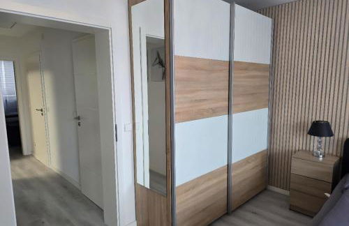 Familienfreundliche geräumige Design-Wohnung mit Balkon im Zentrum - APOLONIAliving - Foto 49