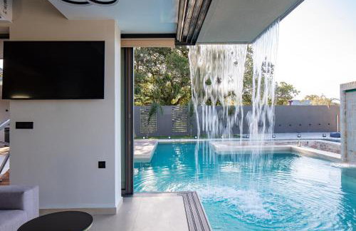 Elinor Villa - Nature Retreat amidst Mountains & Lake by etouri - Foto 34