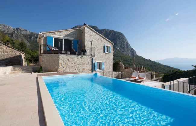 Villa Jatica - Luxury in the Wilderness of Makarska - Photo 11