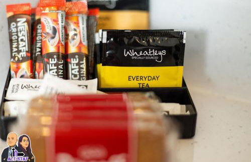 Elizabeth by Alt-Stay - 2 Bed En-Suite House - Parking, WiFi & King Bed - Contractors & Relocations - Weekly & Monthly Rates - Foto 16