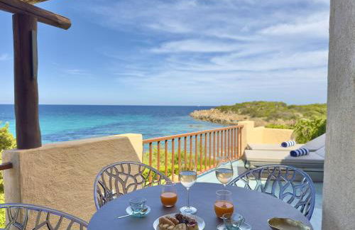 Luxury Seafront Apartment - Beach Access - Parking & WiFi - by Coral Property - Foto 10