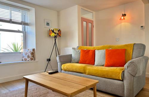 Pandora Cottage Charming Seaside Escape, Newlyn, Sleeps 4 - Photo 8