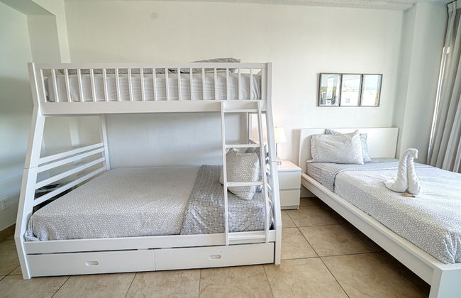 Deluxe Studios and Apartments at the Casablanca - Photo 96