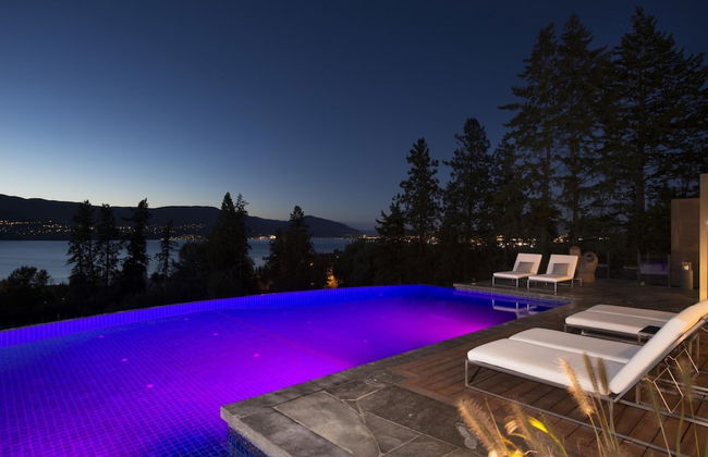 Lakeview Luxury Home in Vineyard w Infinity Pool hot tub - Photo 12
