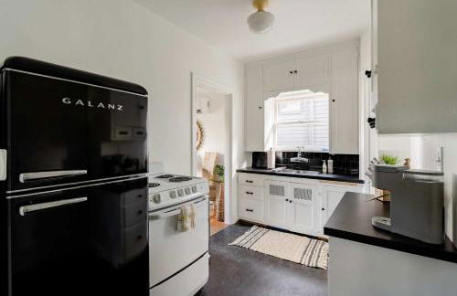 Stay Portland - BoHo Oasis in Ladd's Addition with 2 Beds - Photo 17