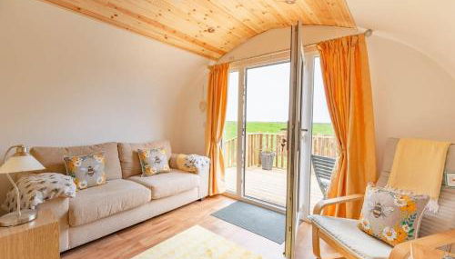 The Galloway Steading- The Bee Hive Couples Retreat with Hot Tub and Fire Pit - Foto 3