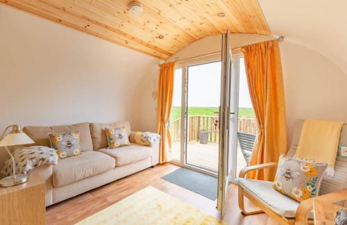 The Galloway Steading- The Bee Hive Couples Retreat with Hot Tub and Fire Pit - Foto 3