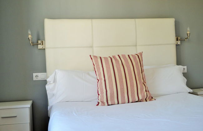 Apartamentos Terrazas de la Catedral - Photo 17