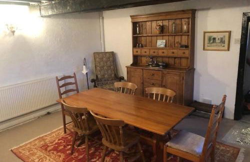 Historic 17th century farmhouse in Wales - Foto 22