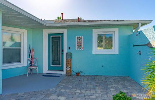 Dog Friendly Home wPrivate Fenced Yard, Garage & Fire Pit STEPS to the Beach! - Foto 8