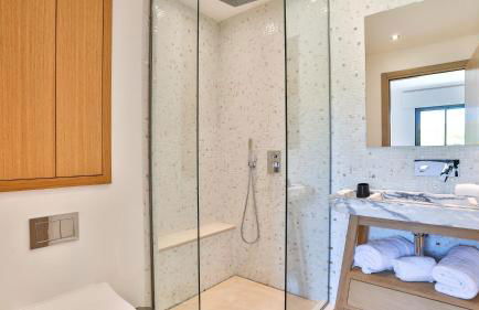 Brand New Waterfront Villa with pool - Foto 30