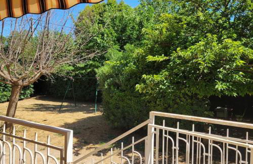 Beautiful house on large wooded grounds of 1600 m2 - Foto 31