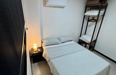 Flat confortável, a 200 metros da praia com estacionamento - Foto 14