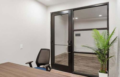 Landing Stylish 1BD Pool Gym - Foto 26