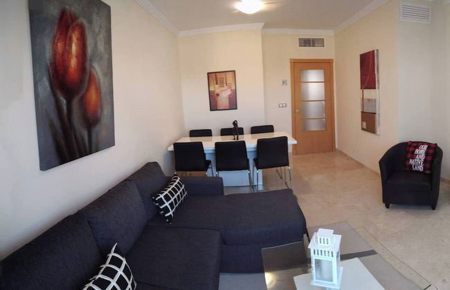 Top Floor Apt Close To Duquesa - Photo 7