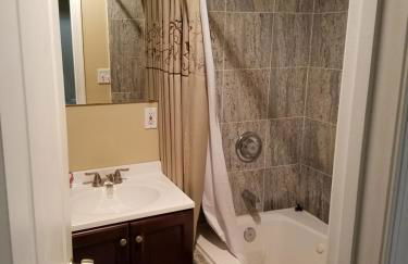 Spacious and Private 3BR, 3BA with free parking near Downtown Washington DC - Foto 16