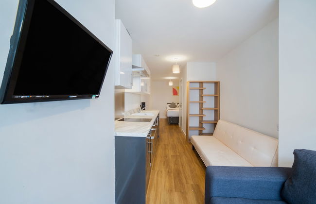 OYO Vincent Apartments - Foto 7