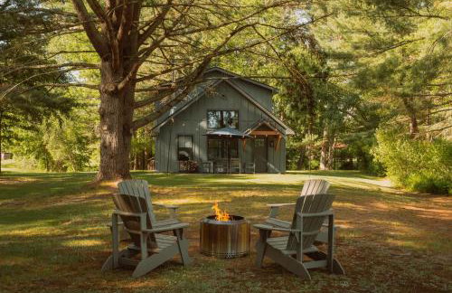 Lakefront with Private Dock & Canoe Kenoza Den - Foto 1
