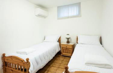 Casa Olivia - Casa indipendente nel centro di Cannigione a 3 minuti a piedi dal lungomare, 5 minuti a piedi dalla spiaggia più vicina e vicinissima alle spiagge più belle della Costa Smeralda - Foto 7