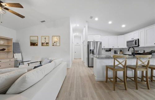 Cozy Coastal Cottage Minutes to Beach and Downtown - Foto 22