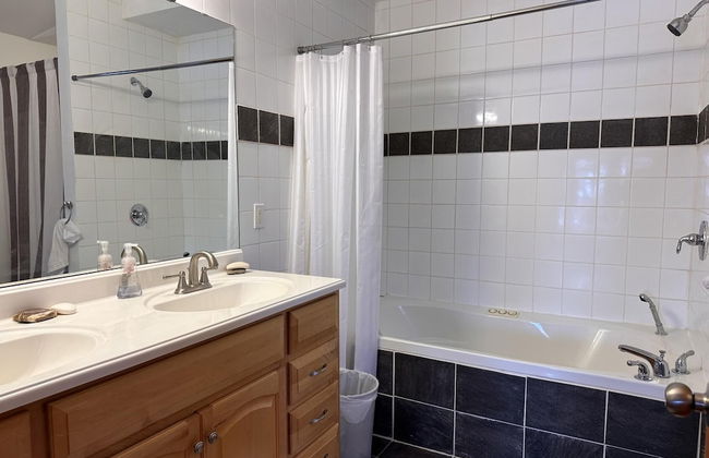 The Stemwinder Lodge by Simply Kimberley - Photo 15