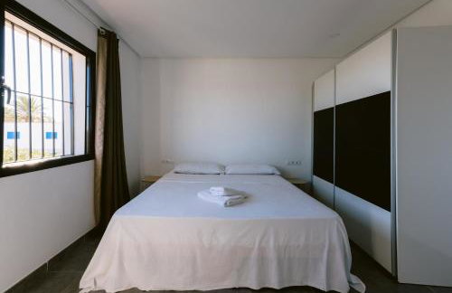 Villa Torres 10 minute walk from Playa den Bossa - Photo 26