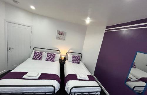 Spaghetti House 6 Bedroom with Large Off-Road Driveway Great for Crews in Vicinity of Starcity and City Centre - Foto 32