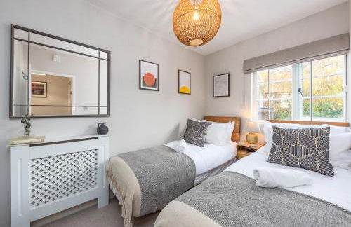 Charming 2 Bed Cottage - within city walls - free parking- garden - Foto 25