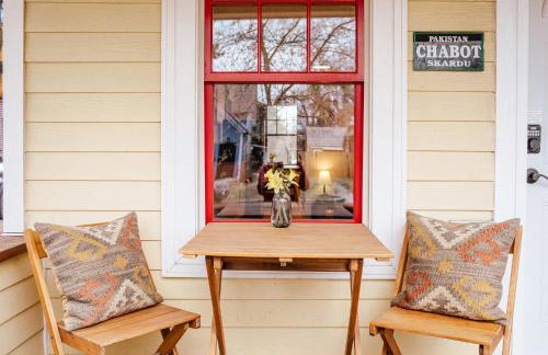 Cute 2-Bed Home, 3 Blocks From Downtown Bozeman, With A Large Yard! - Photo 4