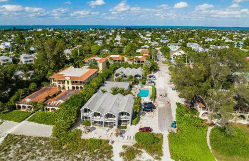 Coconuts Poolside #115 - Photo 28