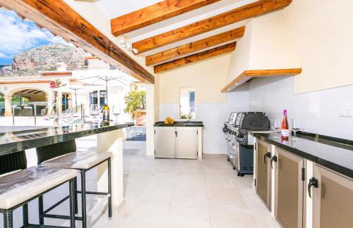 Casa Juana is a modern, luxury, exclusive, 6 bedroom villa. - Foto 68