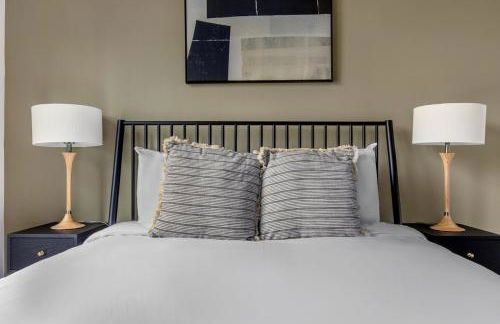 River North 1br w gym sky terrace yoga studio CHI-1033 - Foto 19