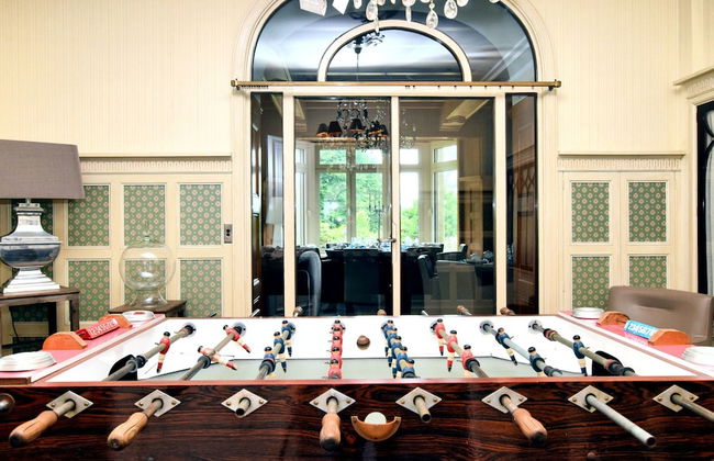 Magnificent Luxury Chateau in Vast Garden with Sauna & Hot Tubs - Photo 68