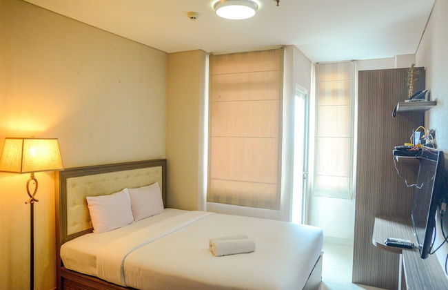 Prime Location Studio Apartment at Elpis Residence near Ancol - Photo 6